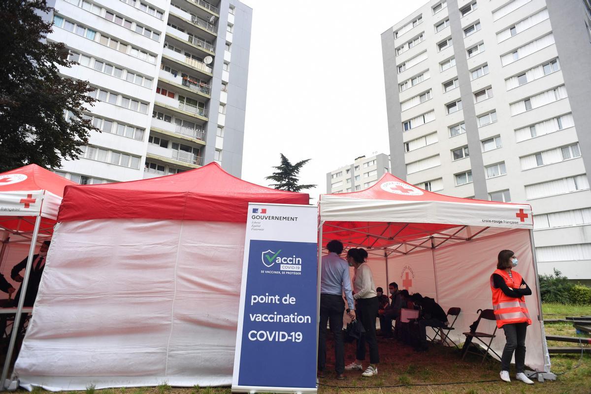 Les mascaretes tornen a ser obligatòries a gran part de França