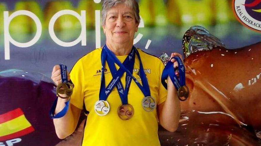 Marina Bueno, con sus medallas.