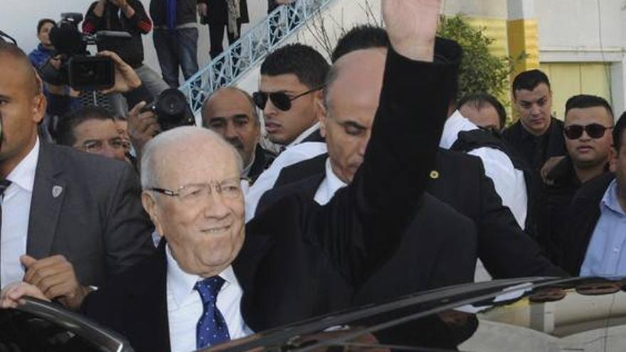 El candidato laico Essebsi gana las elecciones de Túnez