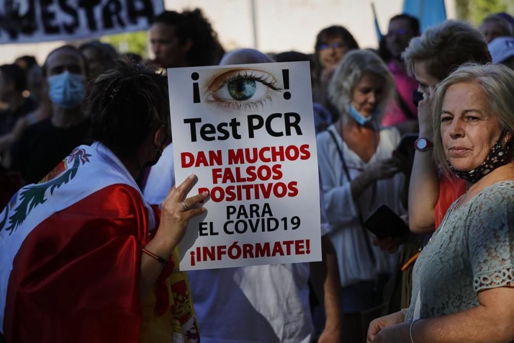 Concentració a Madrid contra les mascaretes