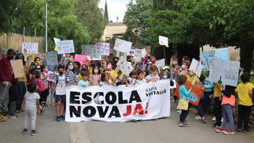 Les famílies de l&#039;escola de Ventalló es manifesten per reclamar la construcció del nou edifici