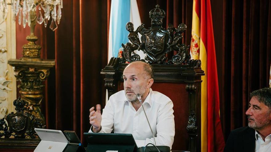 Un pleno «de puto colmo», que mostró las fracturas de PP y DO  entre los grupos de oposición en el Concello de Ourense