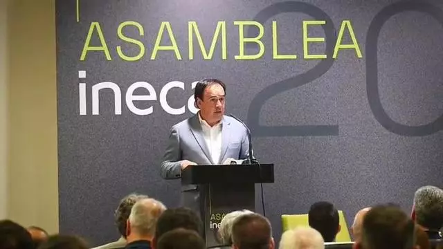 El presidente de la Generalitat interviene en la asamblea de Ineca