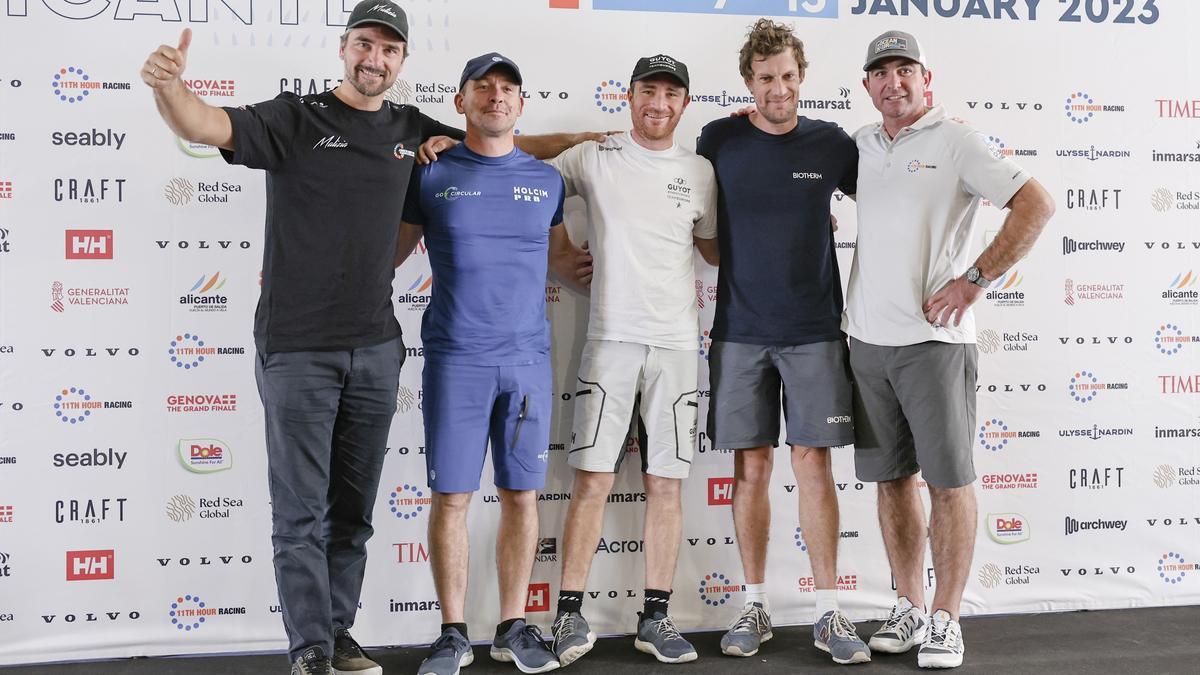 Los patrones, preparados para la salida de la Ocean Race