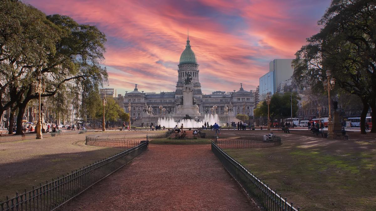 La ciudad perfecta para los amantes de los libros, el fútbol y el buen comer.