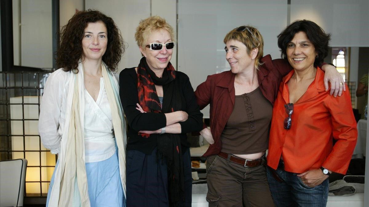 Mercè Pons, Rosa Maria Sardà, Carme Cane y Pepa López, en la presentación de la obra de teatro ’Tres dramolette’, de Thomas Bernhard.