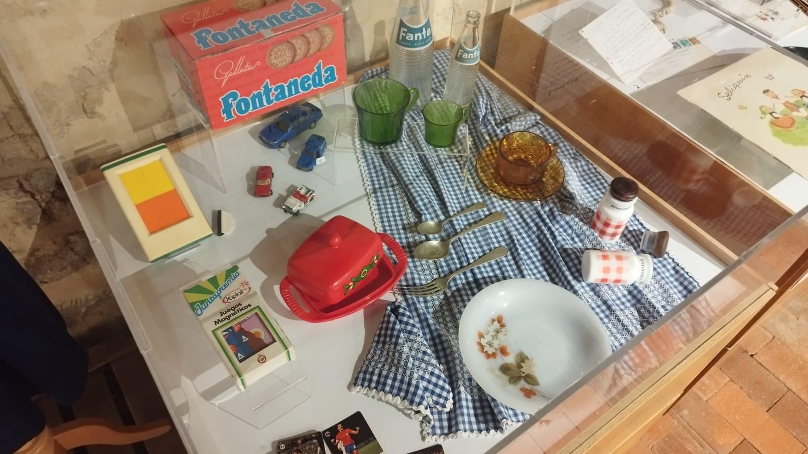 La comunidad de Porrúa celebra los cien años de su escuela con una exposición en el Museo del Oriente