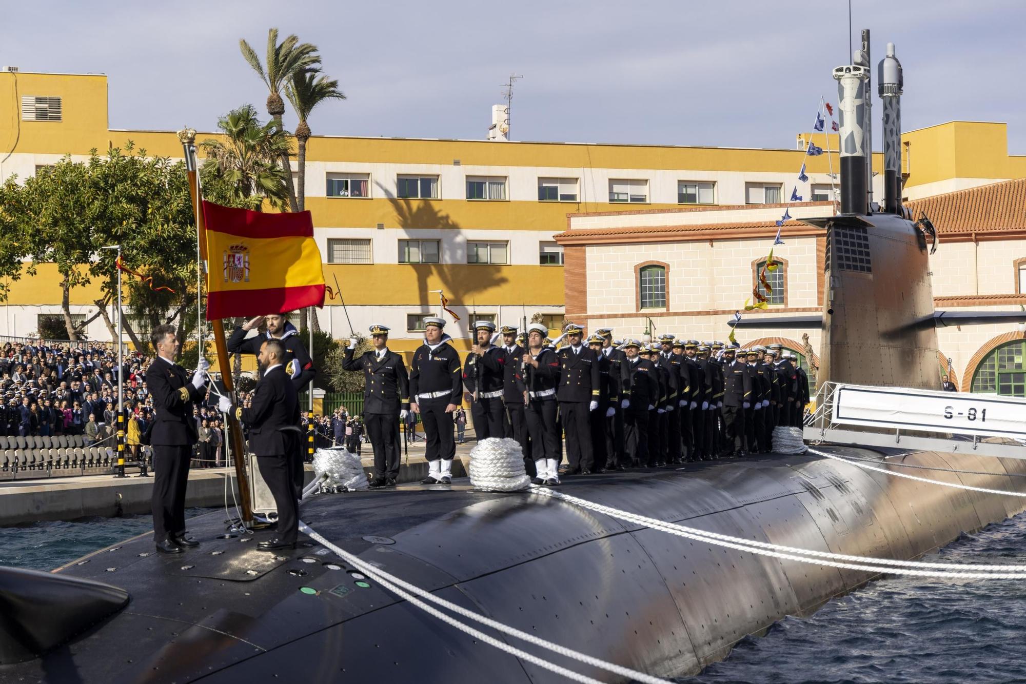 FOTOS: La Armada recibe el submarino S-81 de manos de Navantia