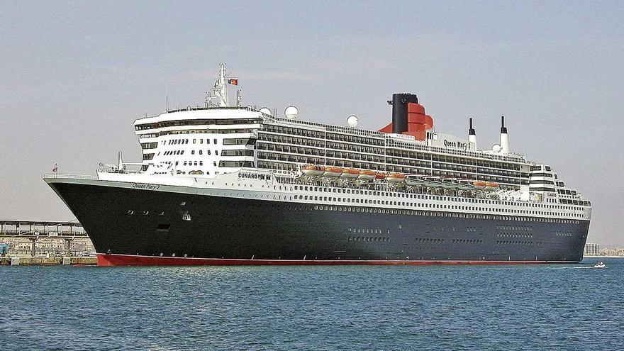 Queen Mary 2 en el puerto de Palma
