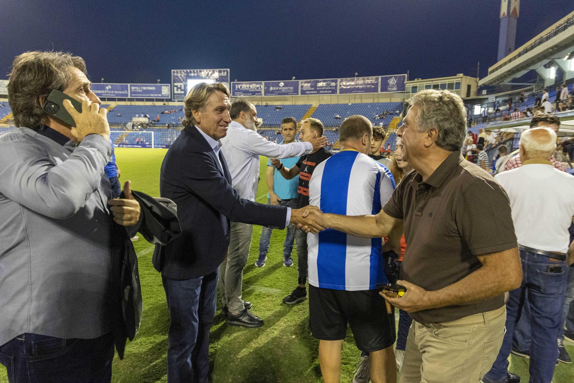 Leyendas del Hércules frente a leyendas de la Selección Española: Las imágenes del partido del Centenario