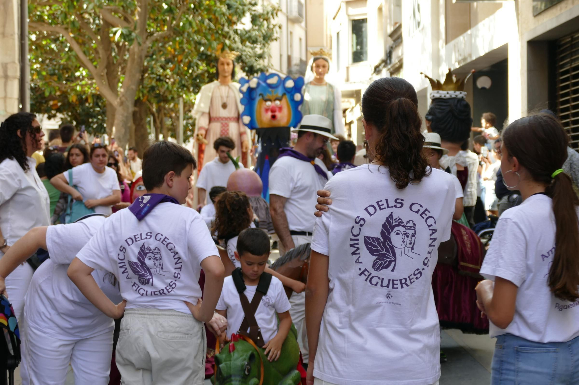 La trobada gegantera de la Diada de Santa Creu celebra els 30 anys dels Amics dels Gegants de Figueres