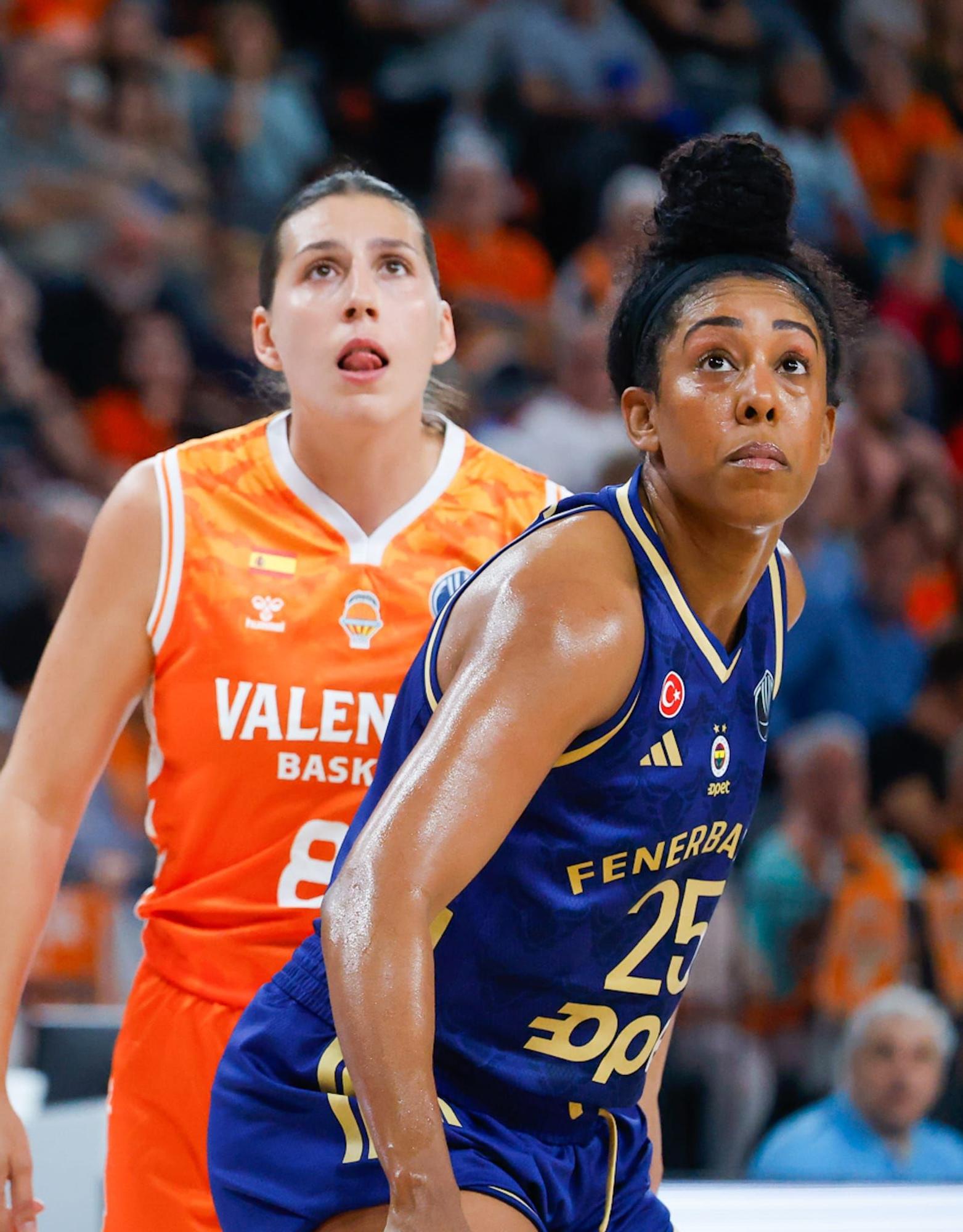 Todas las fotos del Valencia Basket contra el Fenerbahce de Euroliga femenina