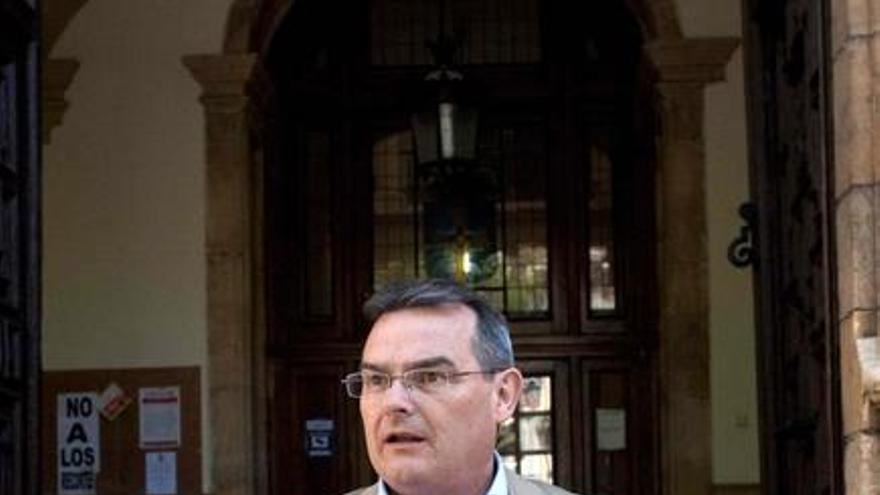 Ángel González, a las puertas del Tribunal Superior.