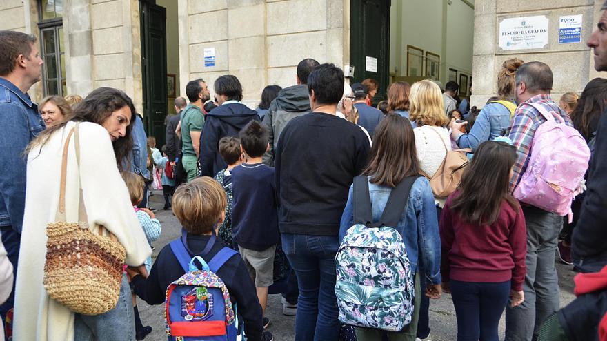 La reducción de alumnos por aula casi triplica los colegios con más demanda de plazas que oferta