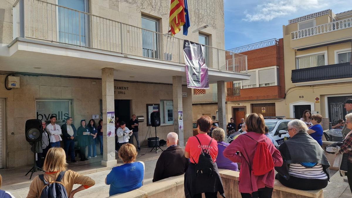 Acto anterior del 25N en Benifairó