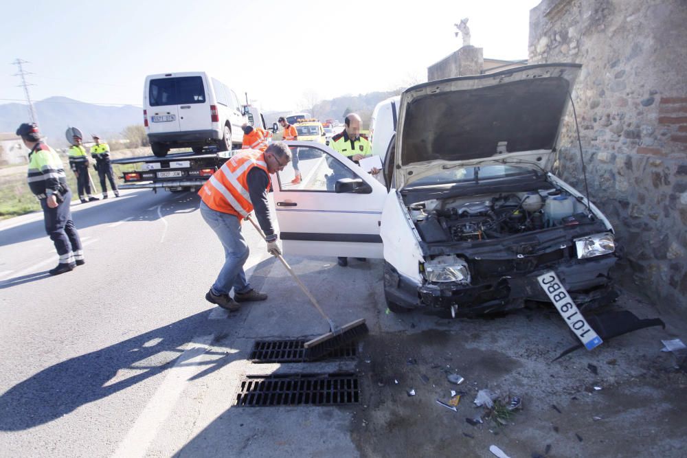 Accident de trànsit a la N-141 a Bescanó