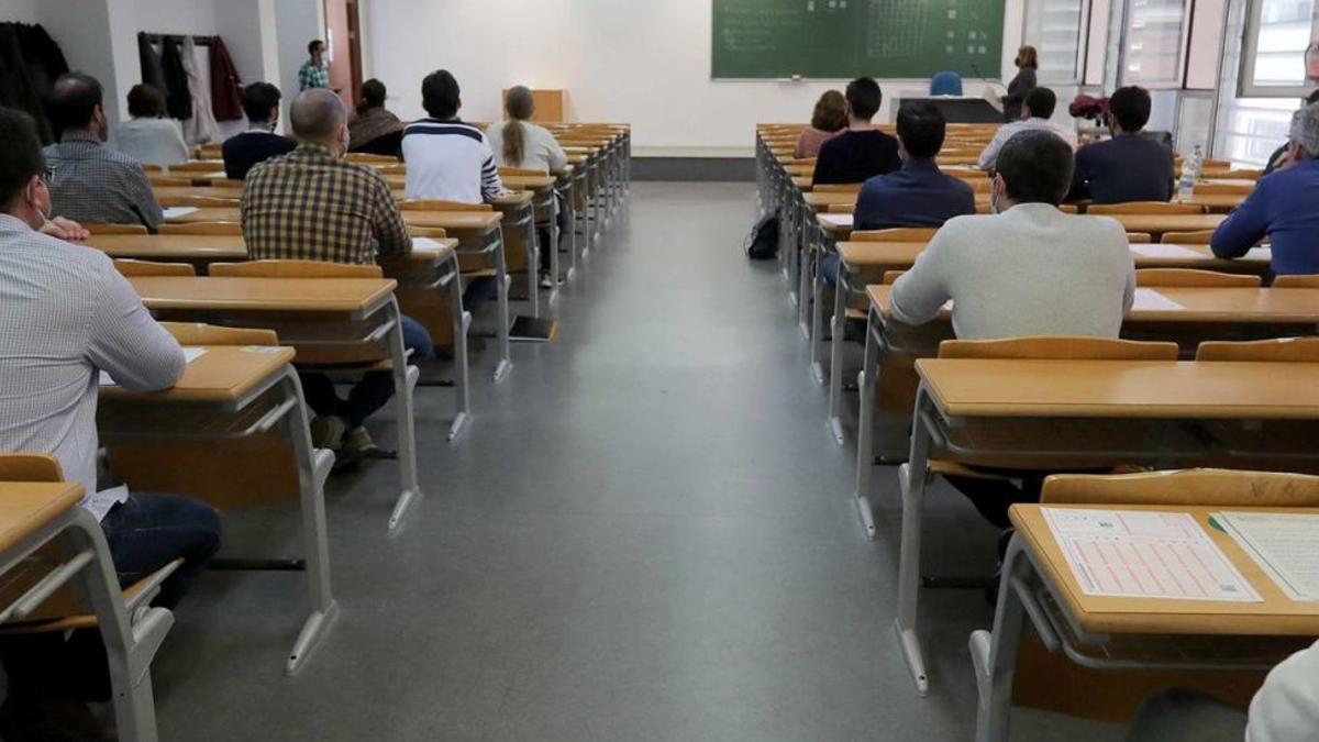 Uno de los aularios de la Universitat de València en el examen de la Formación Sanitaria Especializada de 2021.