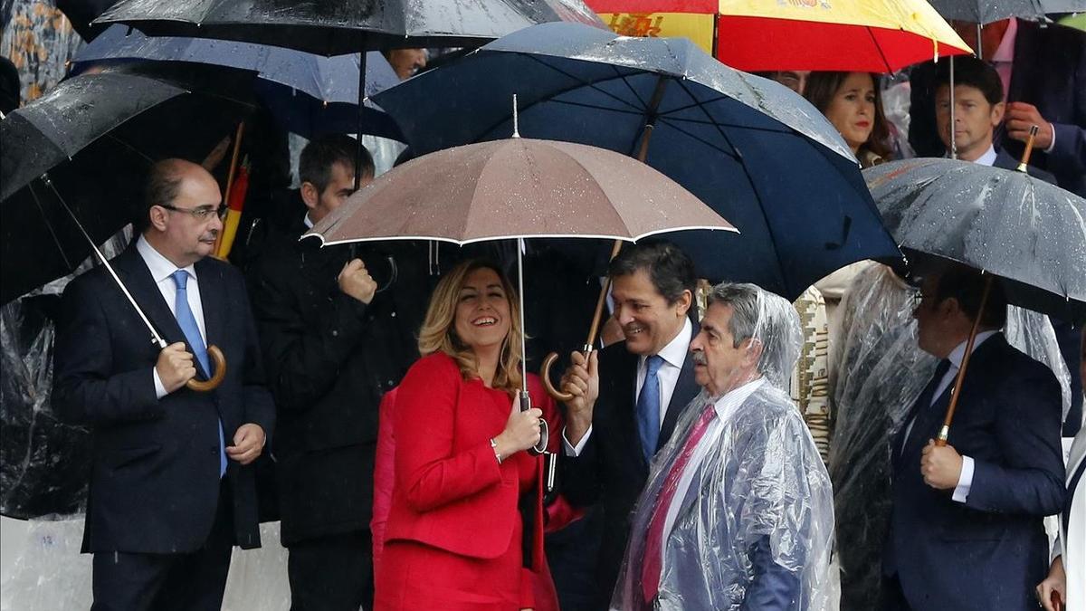 La presidenta de Andalucía, Susana Díaz, junto a los presidentes de Asturias y Cantabria, Javier Fernández y Miguel Ángel Revilla