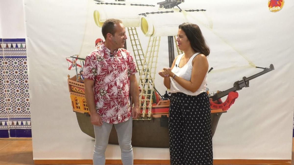 Sandra Segarra entrevista a Dioni Martínez por la exposición de Playmobil