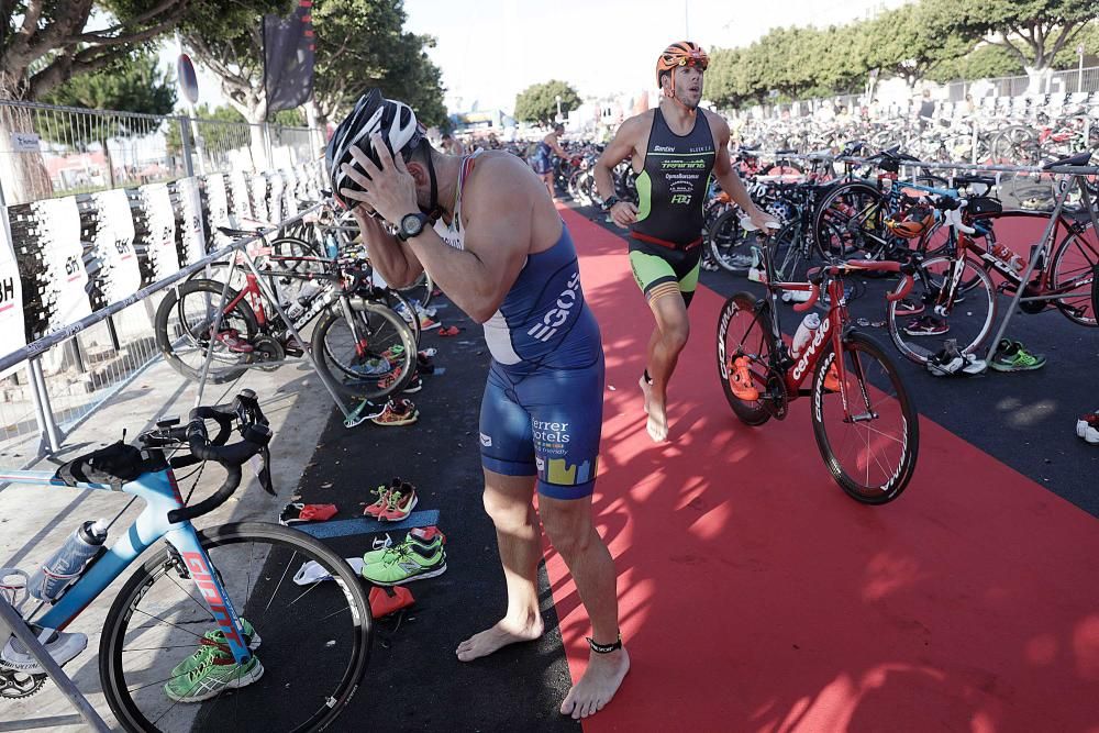 Triatlón: Paco Arnau y Carol Sitges ganan en el Passeig Marítim