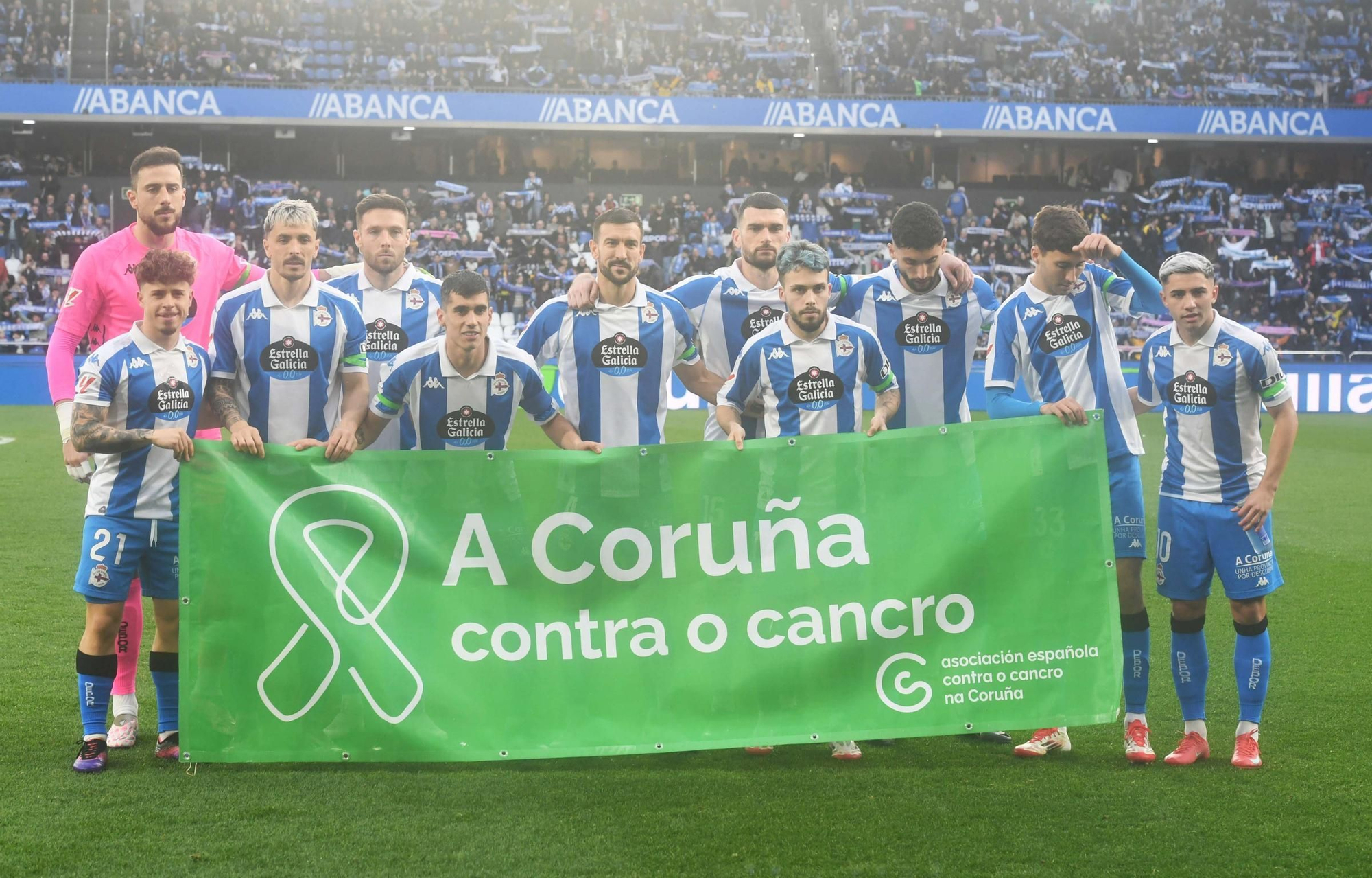 El Deportivo doblega al Almería en Riazor (3-1)