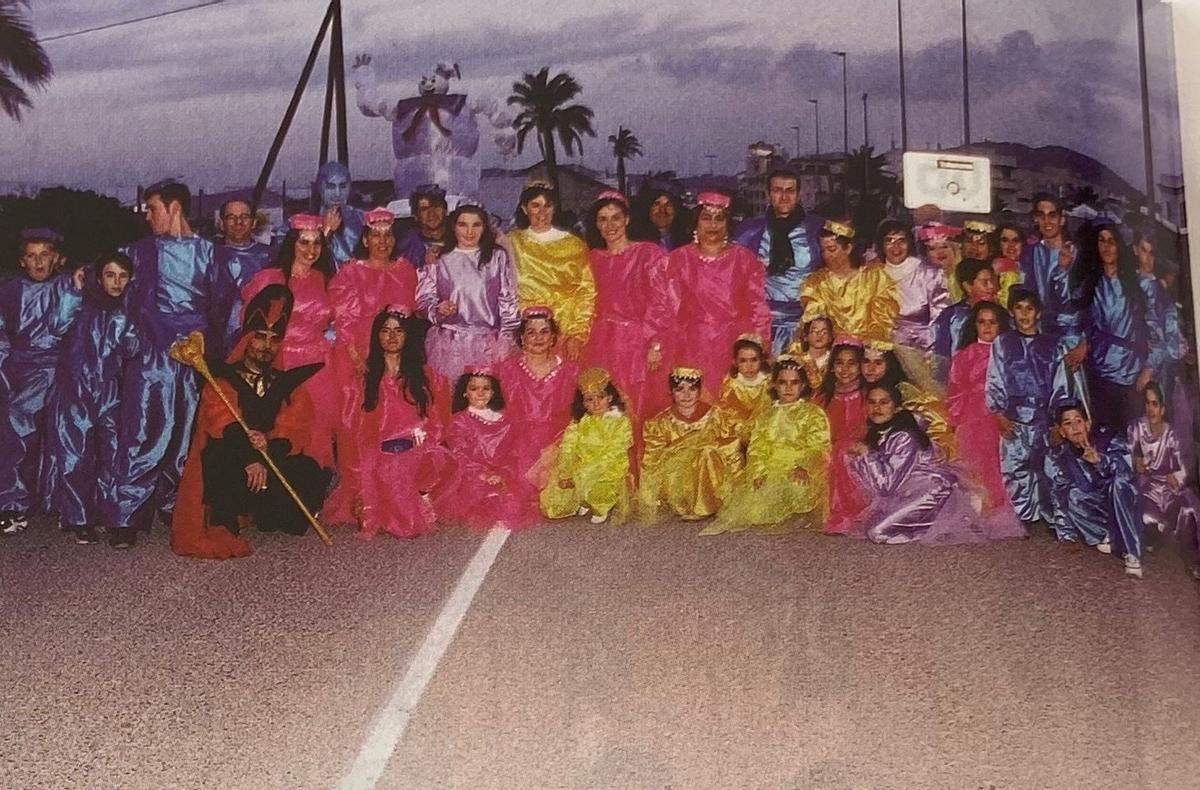 Imagen de archivo de la asociación participando en una cabalgata.