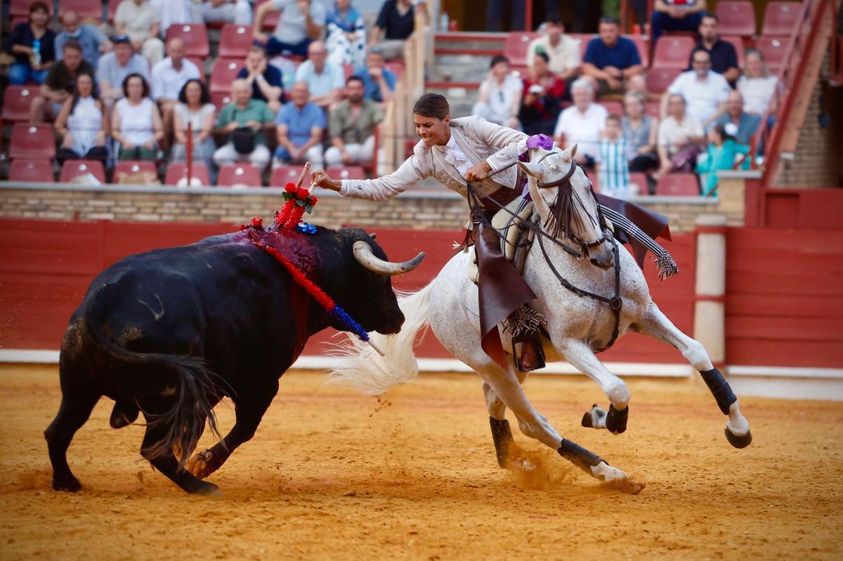 La corrida de rejones de la Feria Taurina de Córdoba, en imágenes La corrida de rejones de la Feria Taurina de Córdoba, en imágenes