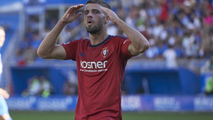 Osasuna asalta Mendizorroza y deja en problemas a un Alavés sin pegada