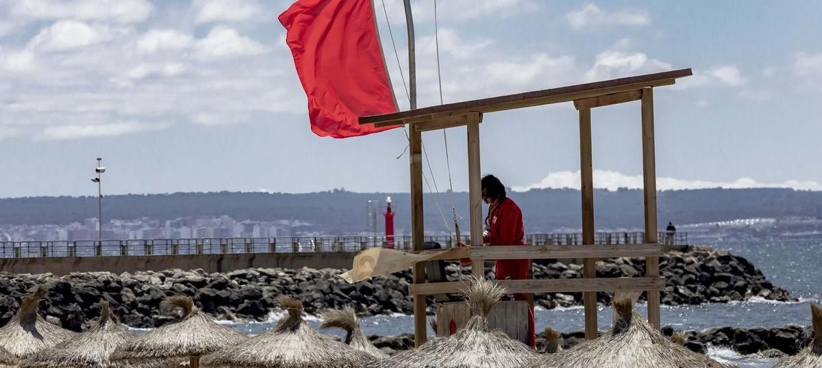 Rote Flagge heißt Badeverbot.