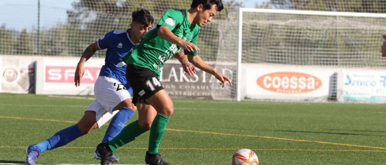 Daisuke, del Sant Jordi, en el derbi de ida (0-1) en Sant Rafel. | VICENT MARÍ