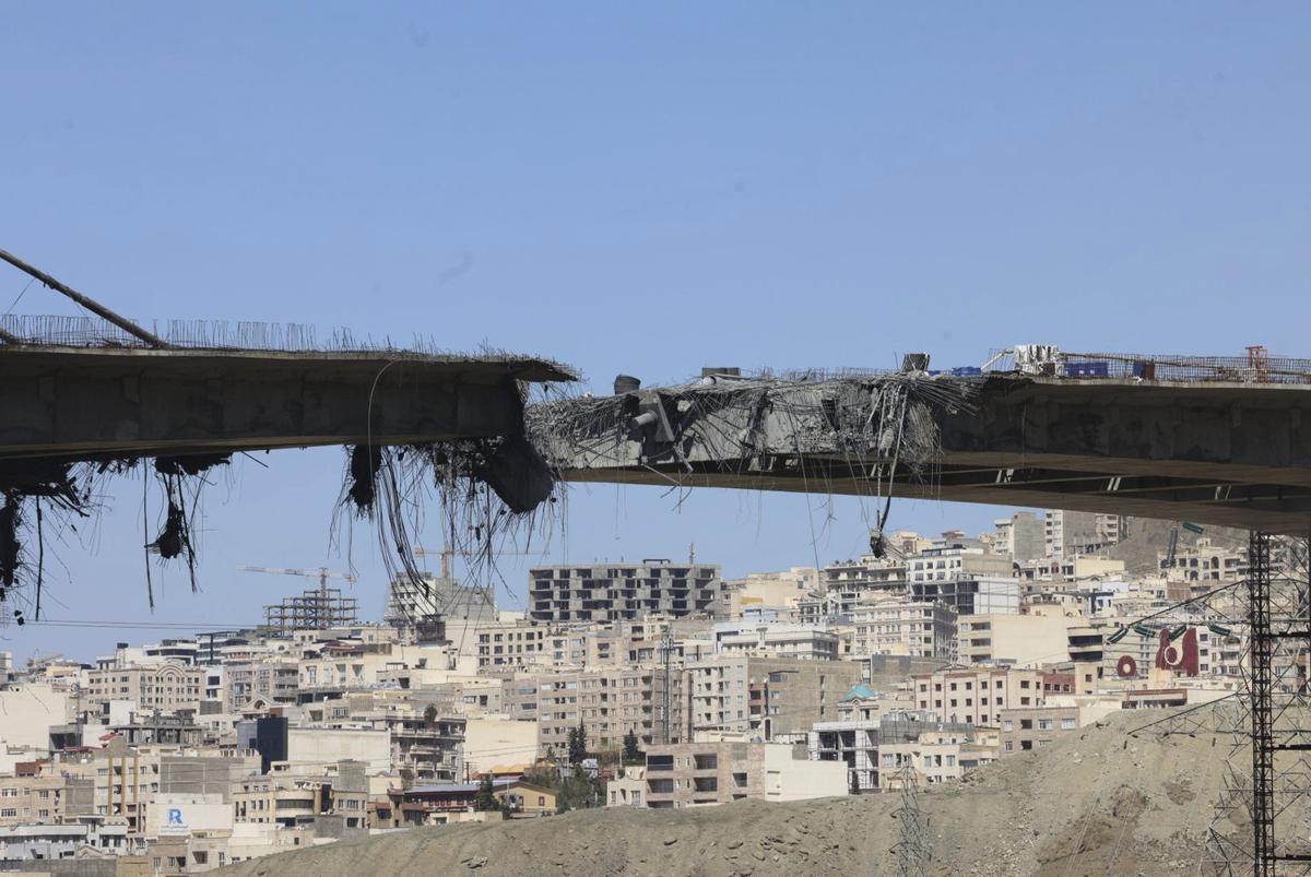 Els EUA aspiren a doblegar l’Iran destruint centrals i ponts