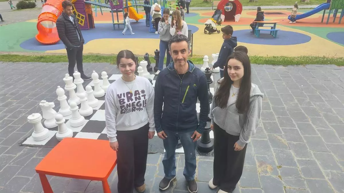 Campeones, afición y talento en el club de ajedrez de Grado, con 18 jóvenes federados y mucha actividad a lo largo del año