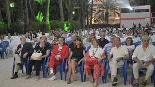 Arrancan las noches de cine entre palmeras y el mar en Elche
