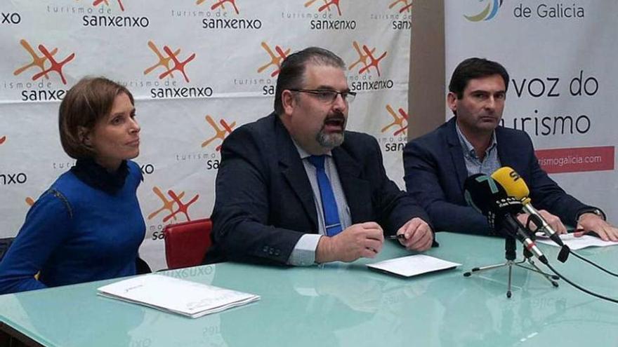 Nava Castro, Francisco González y Gonzalo Pita en la presentación de la campaña promocional. // G.S.