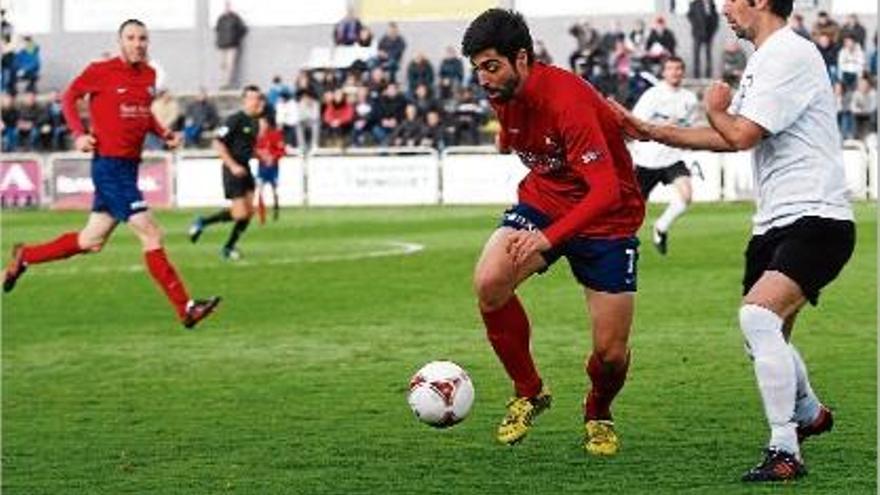 Carlos Martínez va ser l&#039;autor de l&#039;únic gol de l&#039;Olot ahir al municipal Joan Baptista Milà.