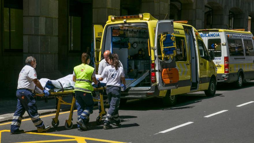 Sanitarios del SUC durante una asistencia anterior.