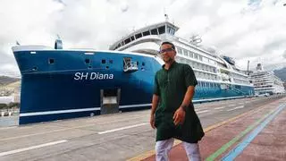 El crucero de lujo que recorre la Antártida visita por primera vez Santa Cruz