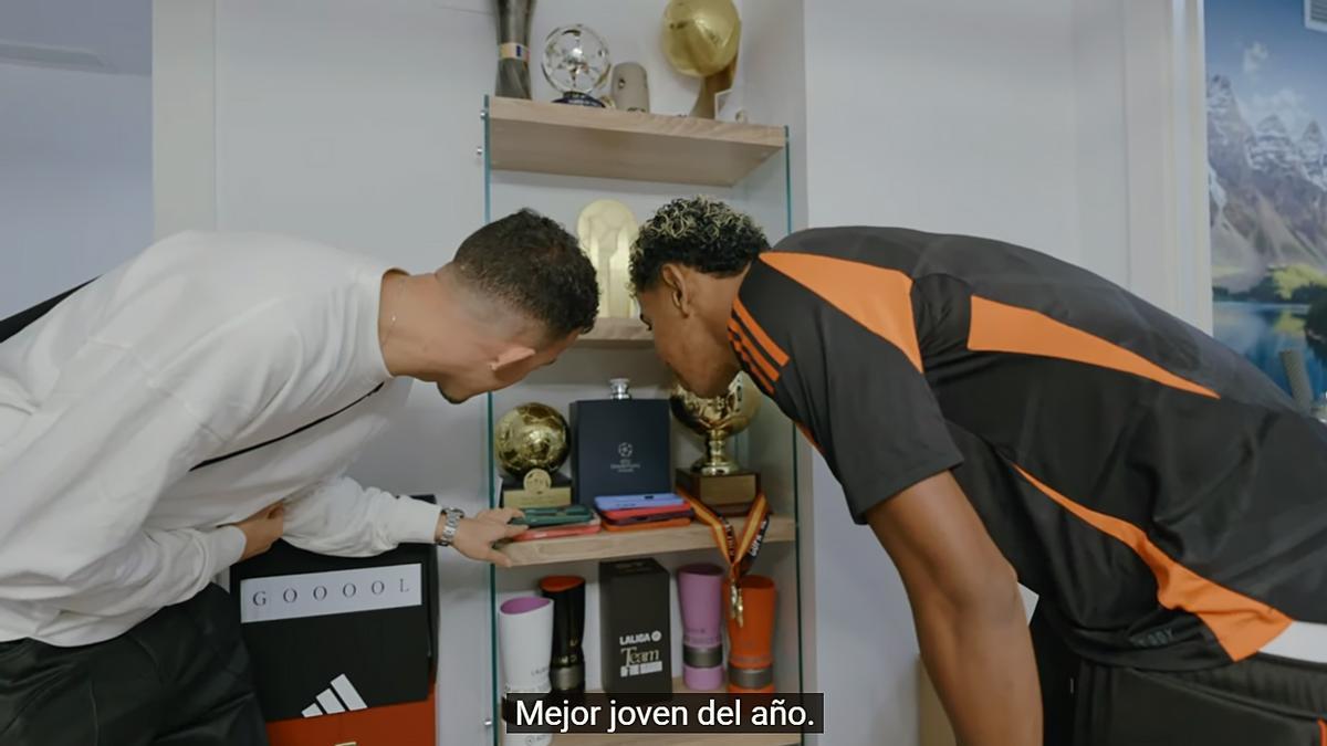 Imagen del video de Youtube;  'My house tour' sobre el piso de  Lamine Yamal