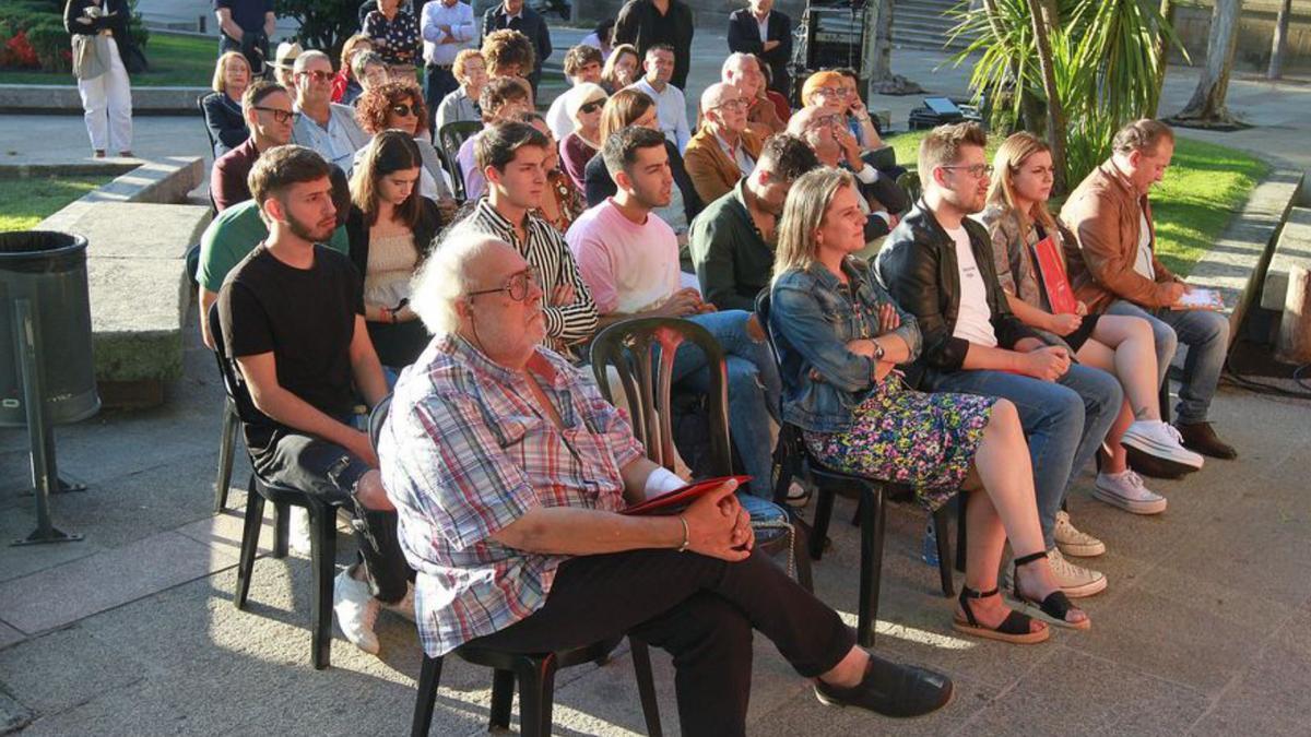 El PSOE recuerda el 125 aniversario de Blanco Amor | I. OSORIO
