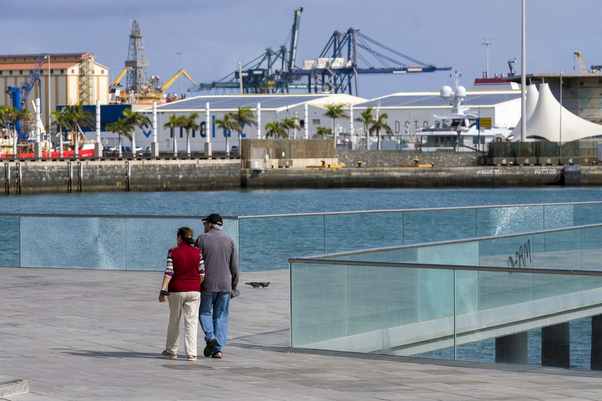 Actos vandálicos en el parque del Frente Marítimo