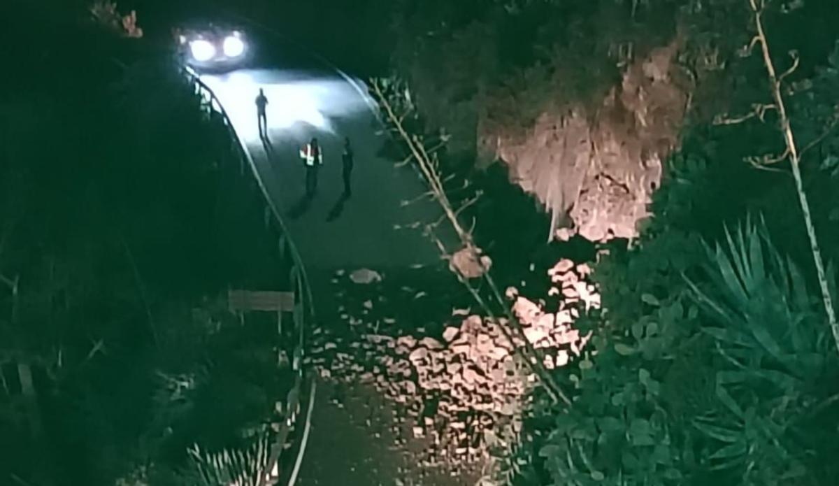 Desprendimiento de rocas en Valsequillo.