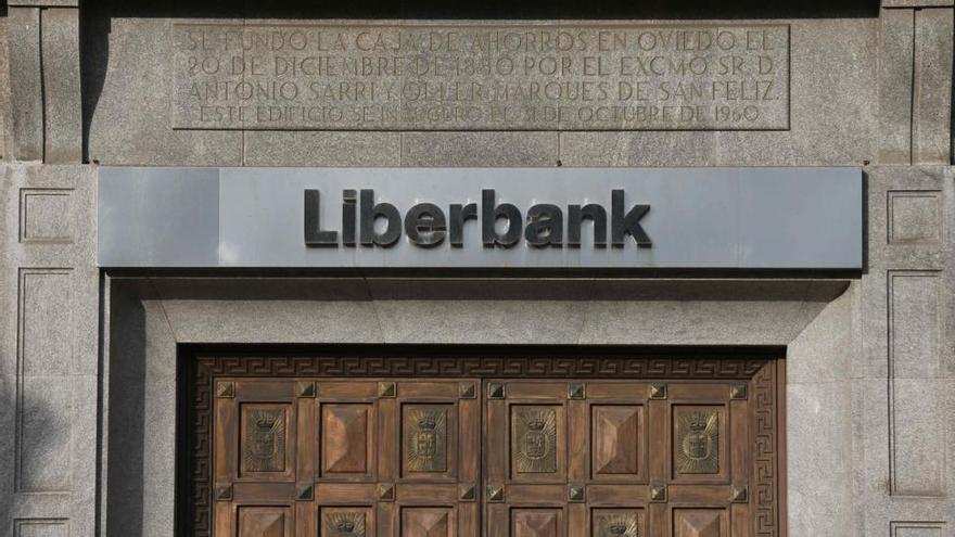 Liberbank vuelve a cotizar con una subida de casi el 7% tras prorrogar la CNMV el veto a los cortos