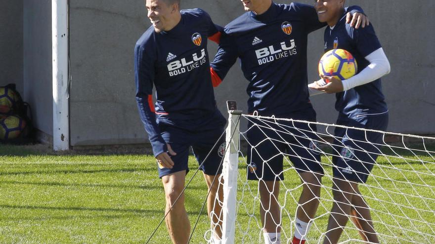 Ferran Torres no se mueve del Valencia CF