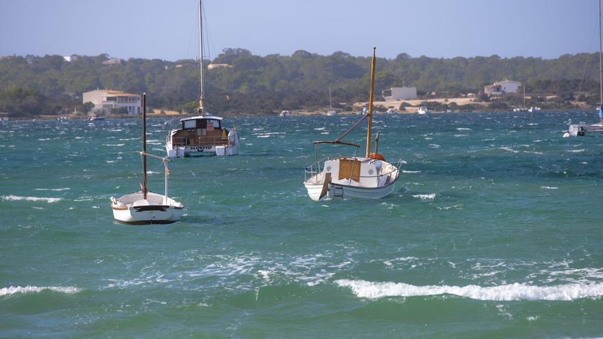 Una nueva borrasca mantiene la alerta por fuerte oleaje y viento este fin de semana en Ibiza y Formentera