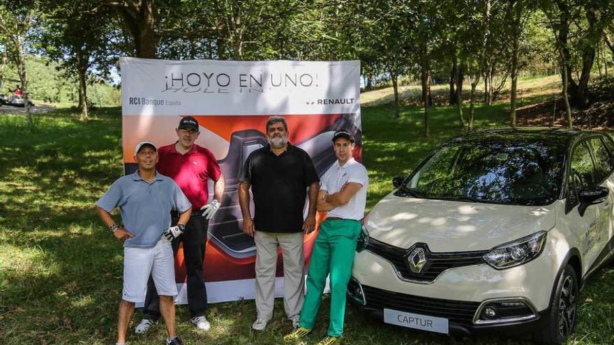 El Captur, premio del &quot;hoyo en uno&quot;.