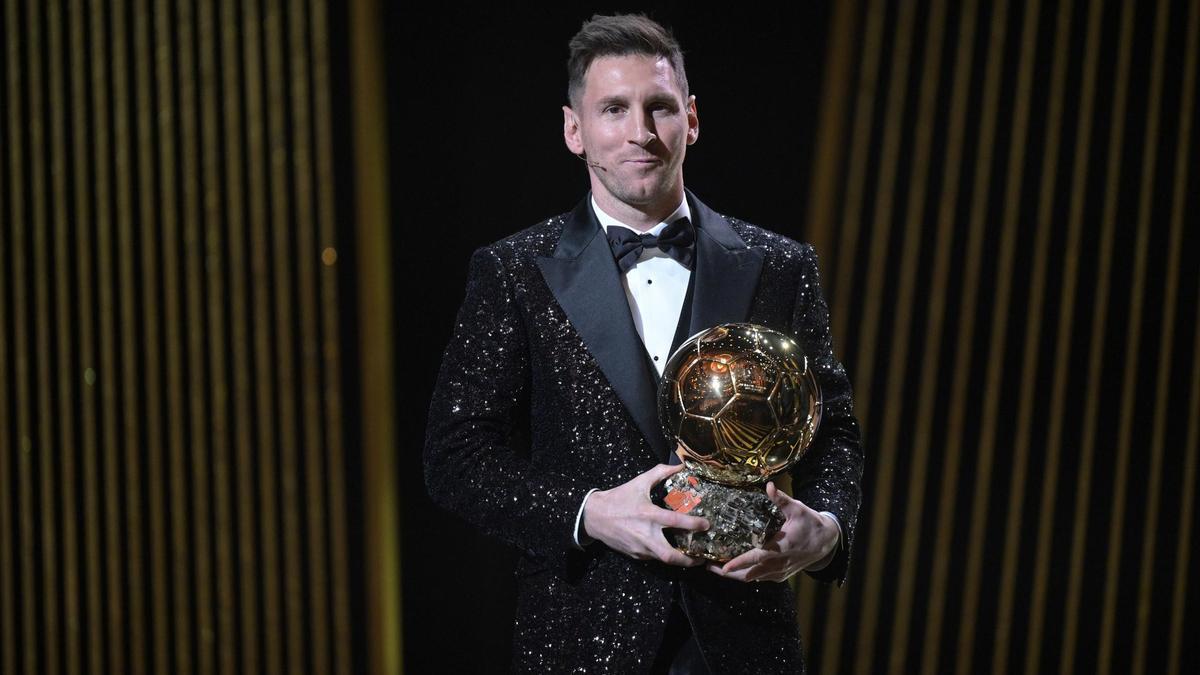 Leo Messi con el Balón de Oro