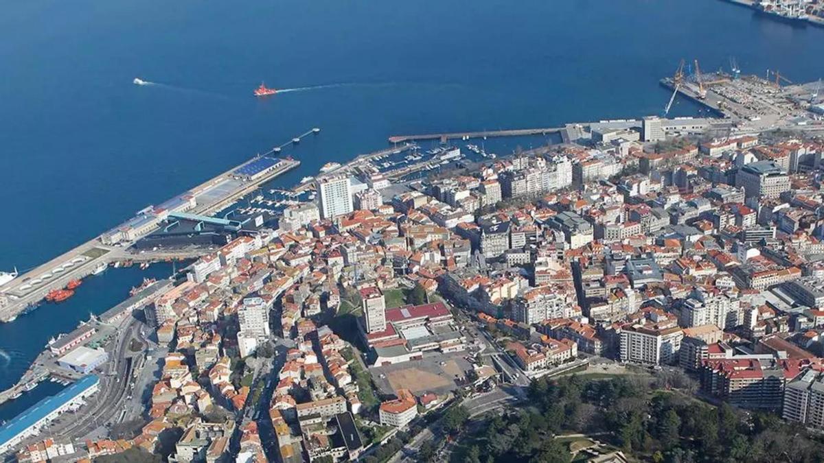 Imagen aérea de Vigo, ciudad donde más se encareció en 2024 el coste de adquirir una vivienda de obra nueva