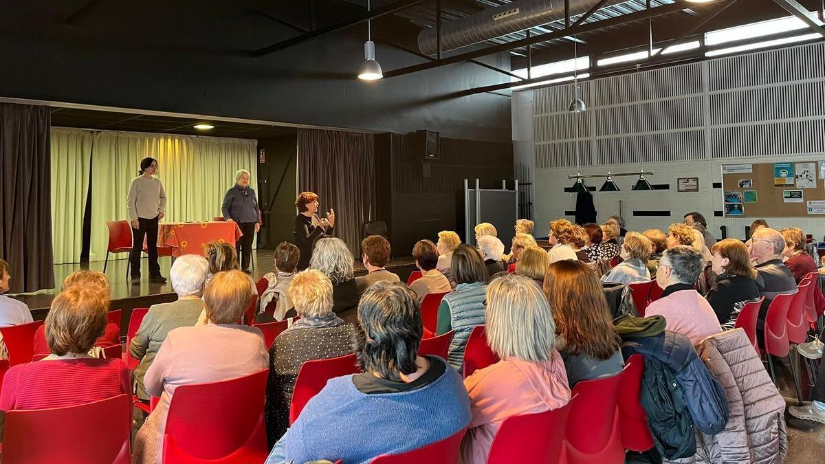 Imatge del primer dels tallers teatrals, que s'ha fet a Cardona