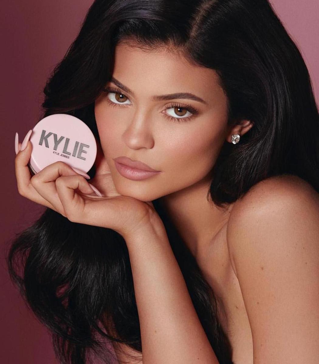 Kylie Jenner con Kylie Cosmetics