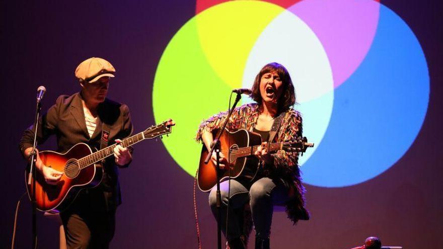 Amaral anuncia una gira en acústico en recintos al aire libre